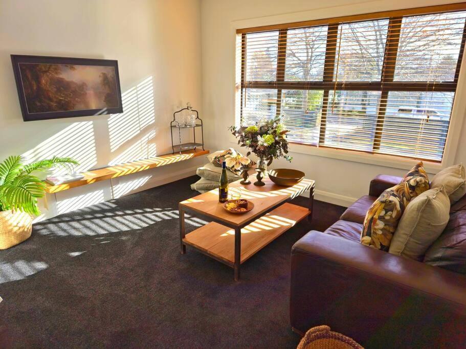 Apartment 2 - Haddin Court - Stunning Executive Blenheim Exterior photo